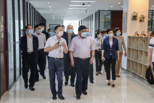 全國人大常委會副委員長白瑪赤林率調研組蒞臨天加調研