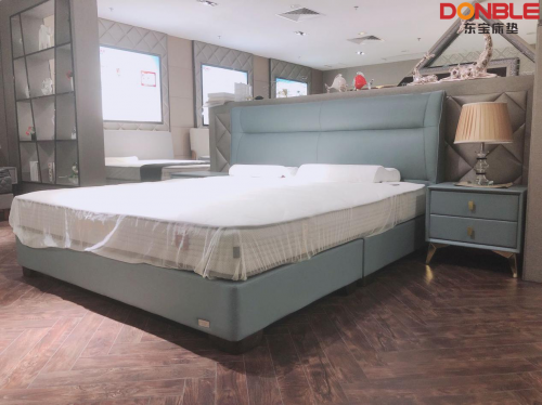 霧霾藍(lán)與寢具結(jié)合，顏值+實用擔(dān)當(dāng)，東寶DB365軟床評測
