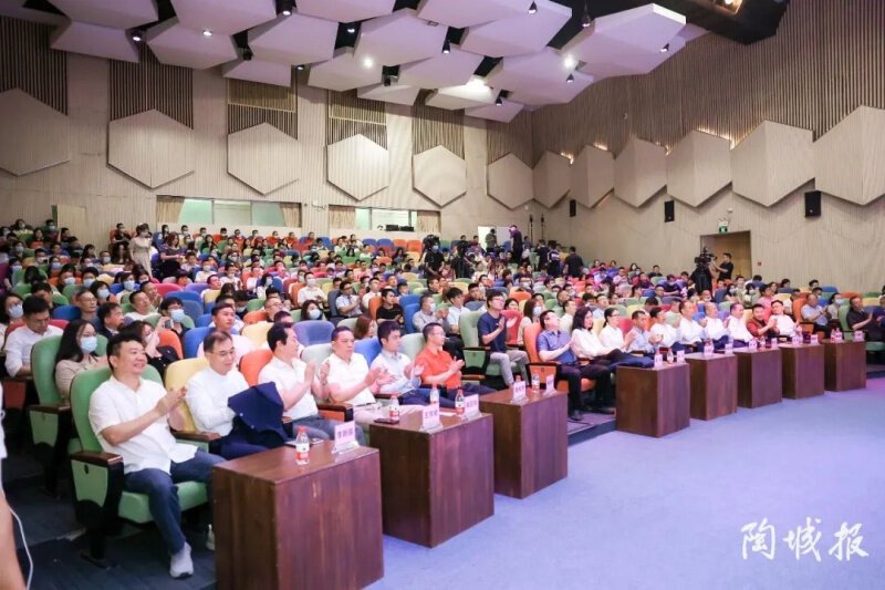 多家陶企角逐行業&ldquo;奧斯卡&rdquo;，冠珠瓷磚憑實力攬獲五項新銳榜大獎！