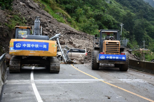 &ldquo;鐵軍精神&rdquo;在紅色土地上熠熠生輝  &mdash;中鐵一局建安公司甘孜職業學院項目建設紀實