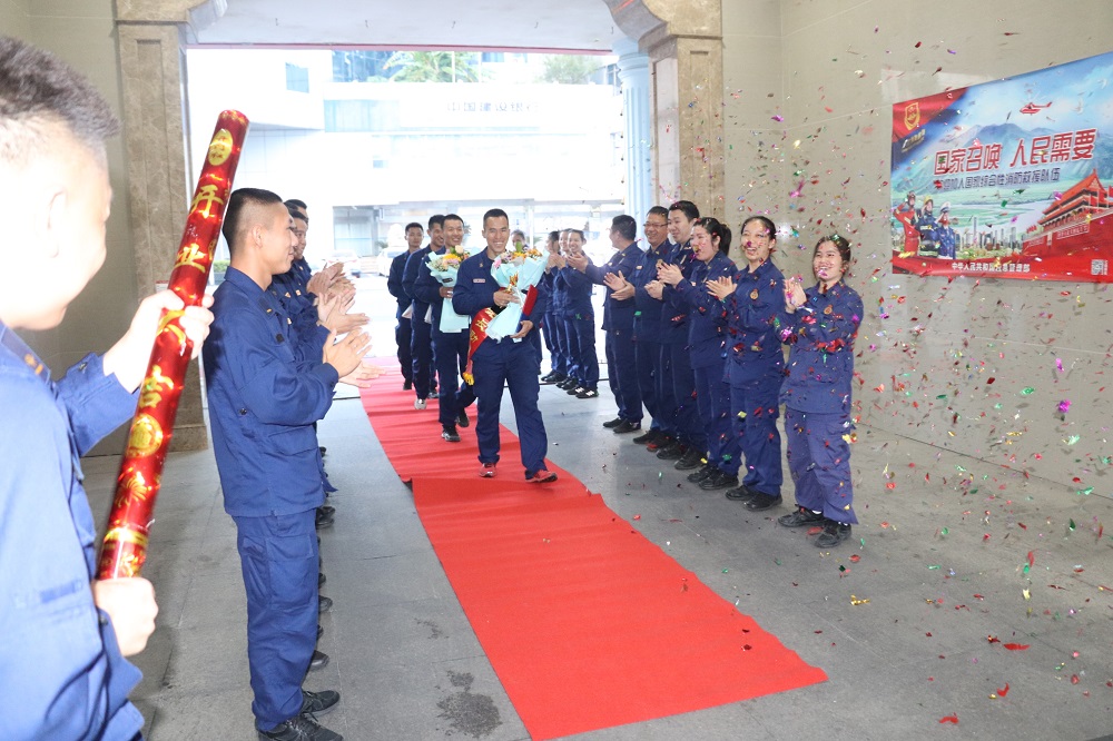 赴湯蹈火的無悔堅守