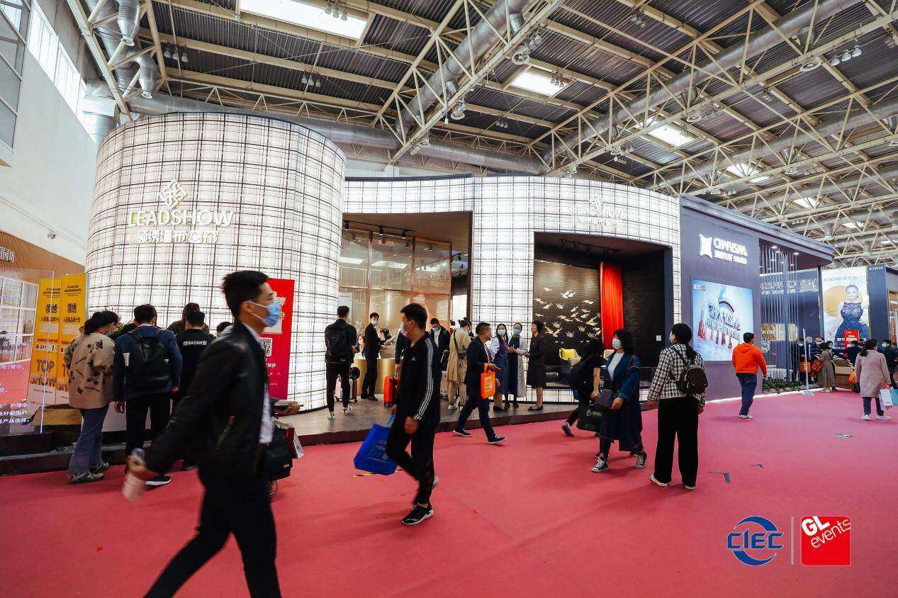 教科書級案例 | 領繡營銷中心副總經理張杰開聊 企業體量跨越的三個必殺技