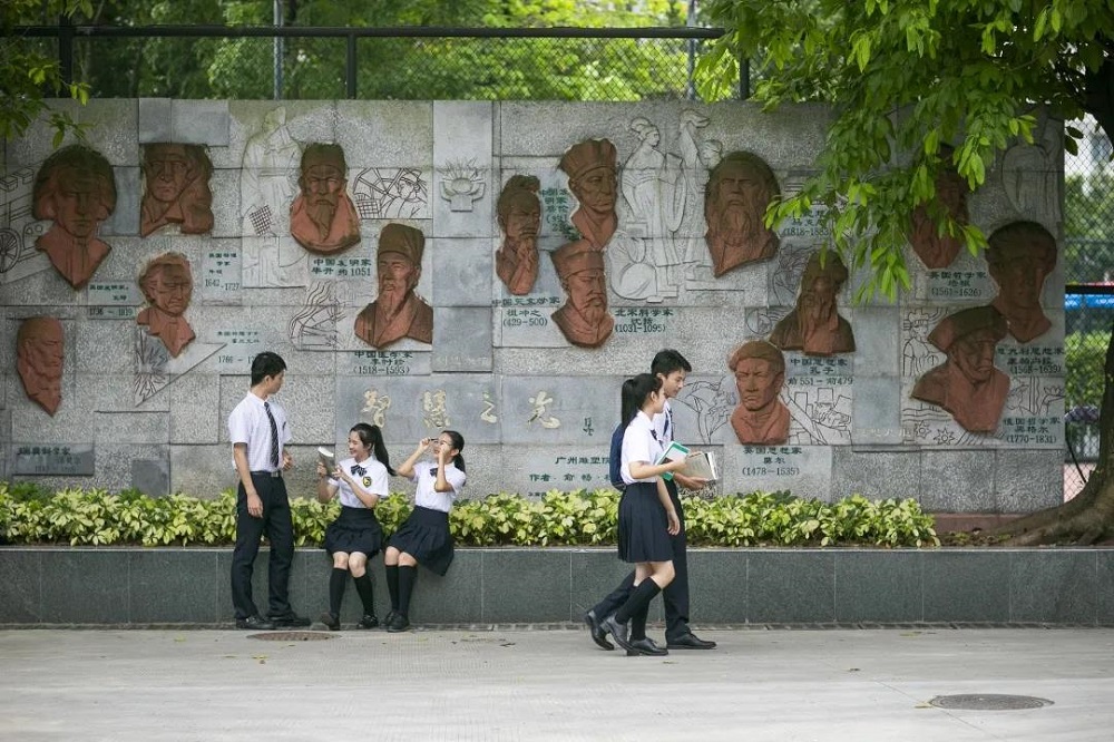 廣東最美校服巡展，別人家的校服為何如此好看？