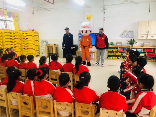 【我為群眾辦實事】融安消防牽手小朋友 共筑校園&ldquo;防火墻&rdquo;