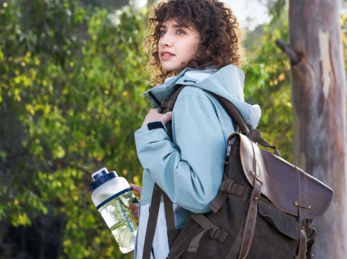 摩飛搶占露營新風口！新上便攜榨汁桶，專為戶外而設(shè)的私人鮮飲站