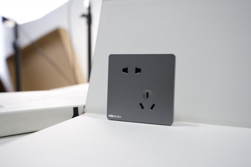 在競爭中發展，NVC雷士電工引領行業變革