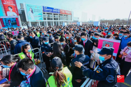 12萬平方米、1000 企業云集：軟裝行業如何成了熱點？