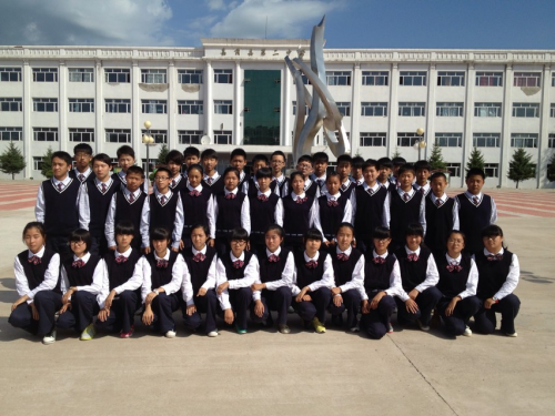 嘉蔭縣校服齊換裝：&ldquo;英倫風&rdquo;扮靚校園