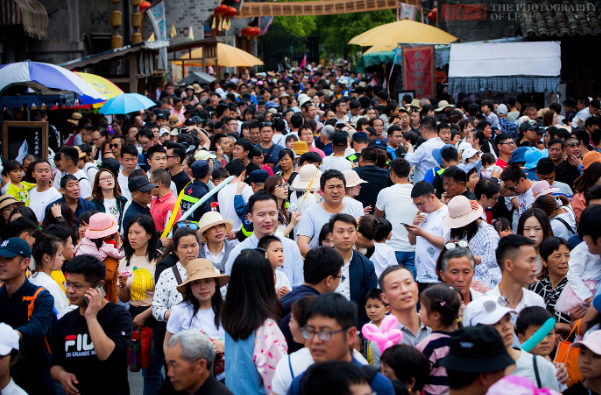 五一宅家追劇，電視應該怎么選？
