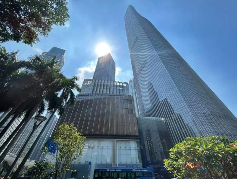 廣州K11購物藝術中心高端商業空間，冠珠巖板為時尚生活造型