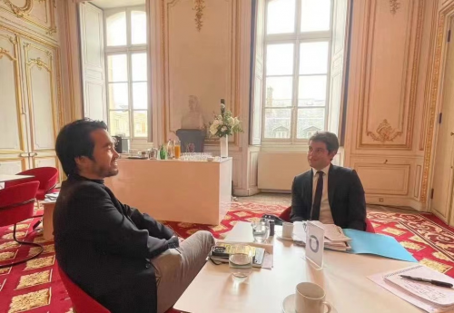 新世界鄭志剛與法國史上最年輕總理阿塔爾會面