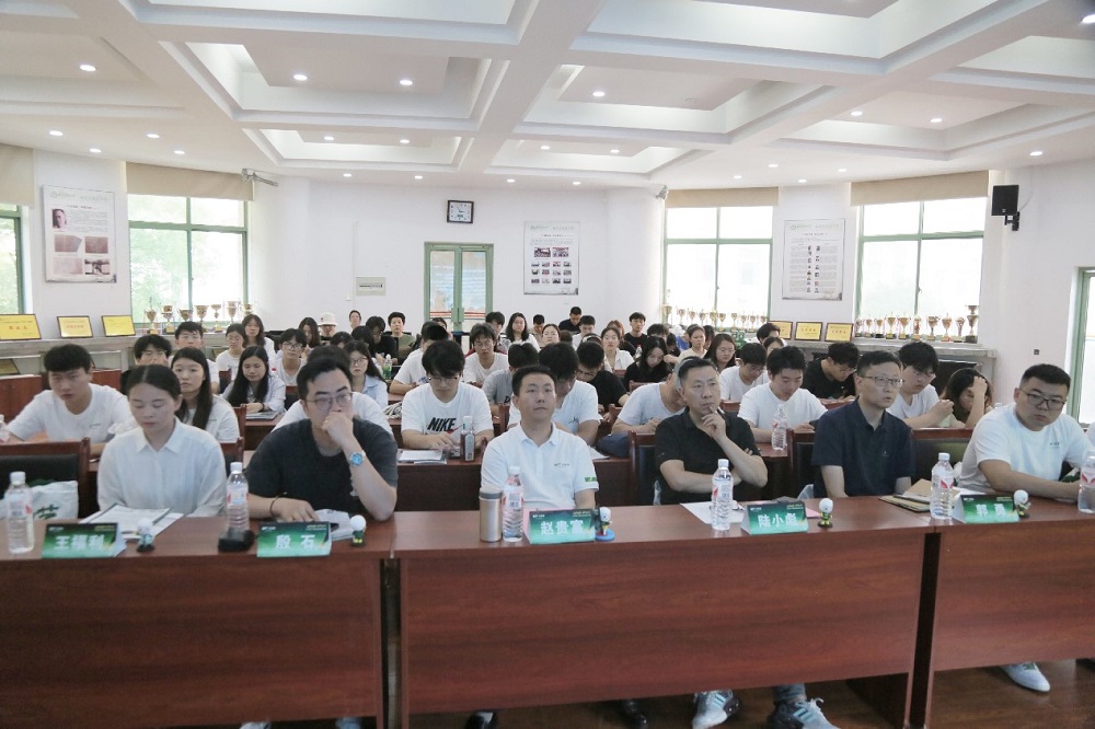 千年舟第一屆花色及應(yīng)用設(shè)計大賽高校巡講安徽農(nóng)業(yè)大學(xué)站圓滿成功