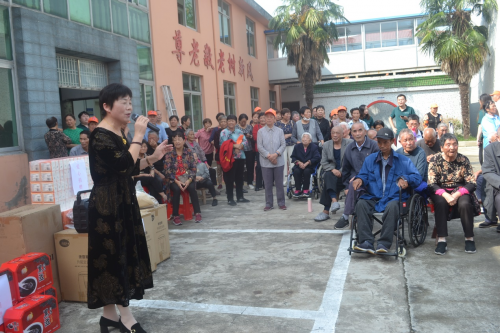 常州愛心企業向丹陽導墅鎮敬老院捐贈五萬元愛心物資