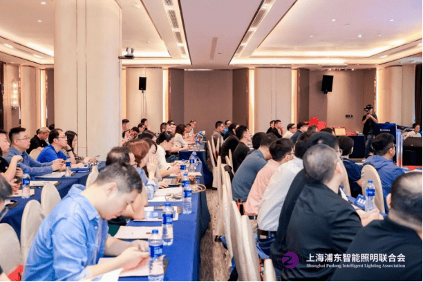 三雄極光為智能照明打call 十城千人天光云影計(jì)劃（廣州站）