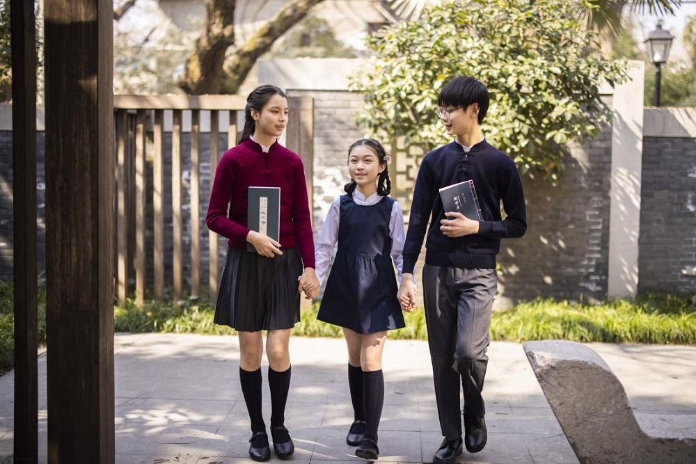 校服新政十年：從規范管理到美育浸潤進階之路