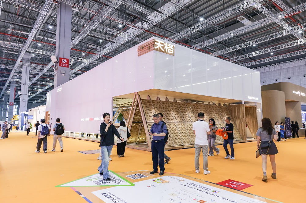 反內(nèi)卷式競爭 倡高質(zhì)量發(fā)展｜天格攜高端地板加高端設(shè)計(jì)領(lǐng)秀2025上海地材展